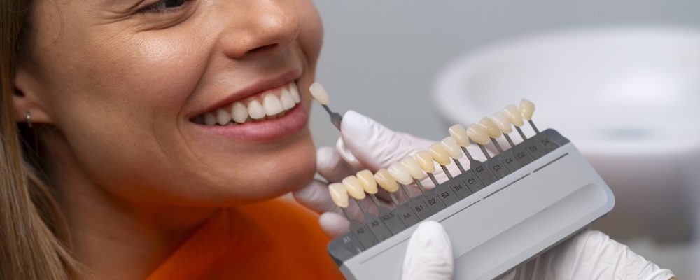 close-up-dentist-instruments